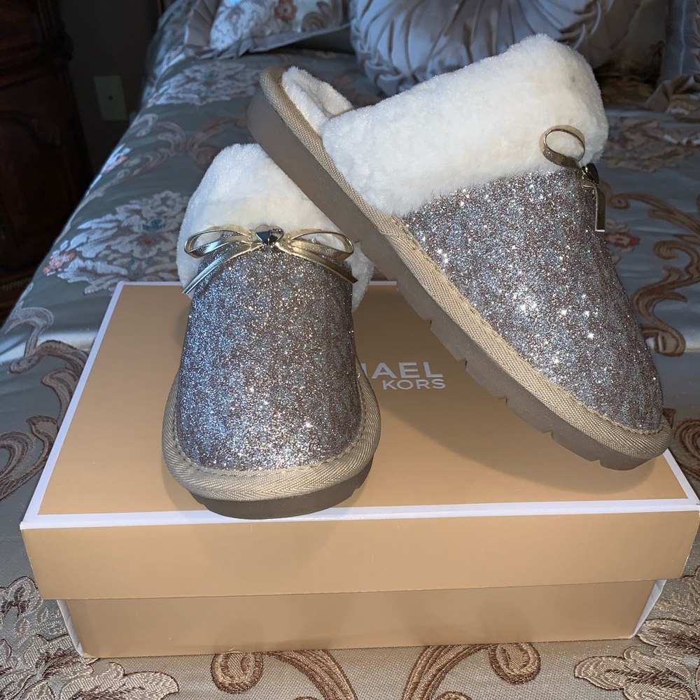 Michael Kors slippers